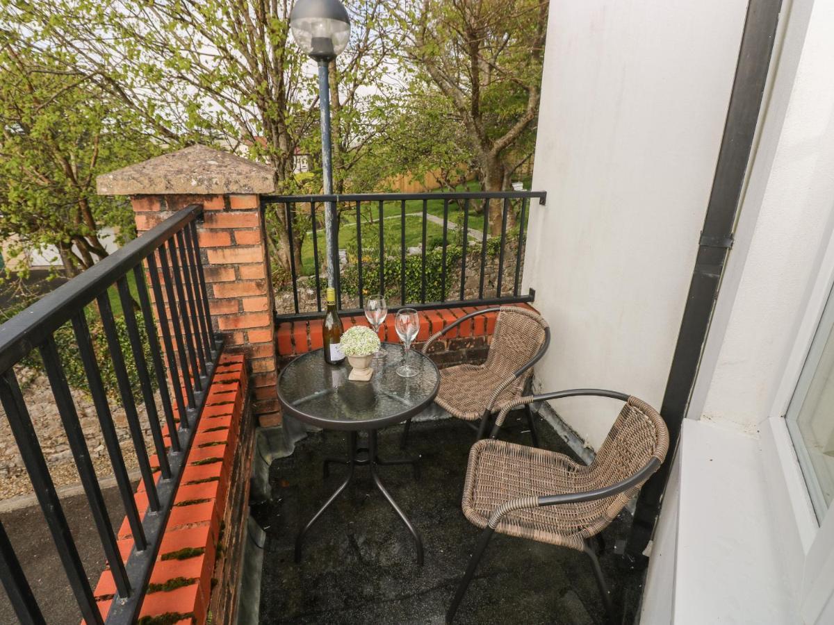 Seashells Apartment Tenby Exterior photo